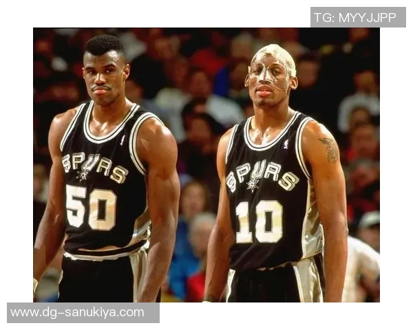 大卫罗宾逊:从绿茵场到人生巅峰的传奇旅程与荣耀时刻